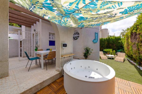 Elegant Bungalow With Jacuzzi